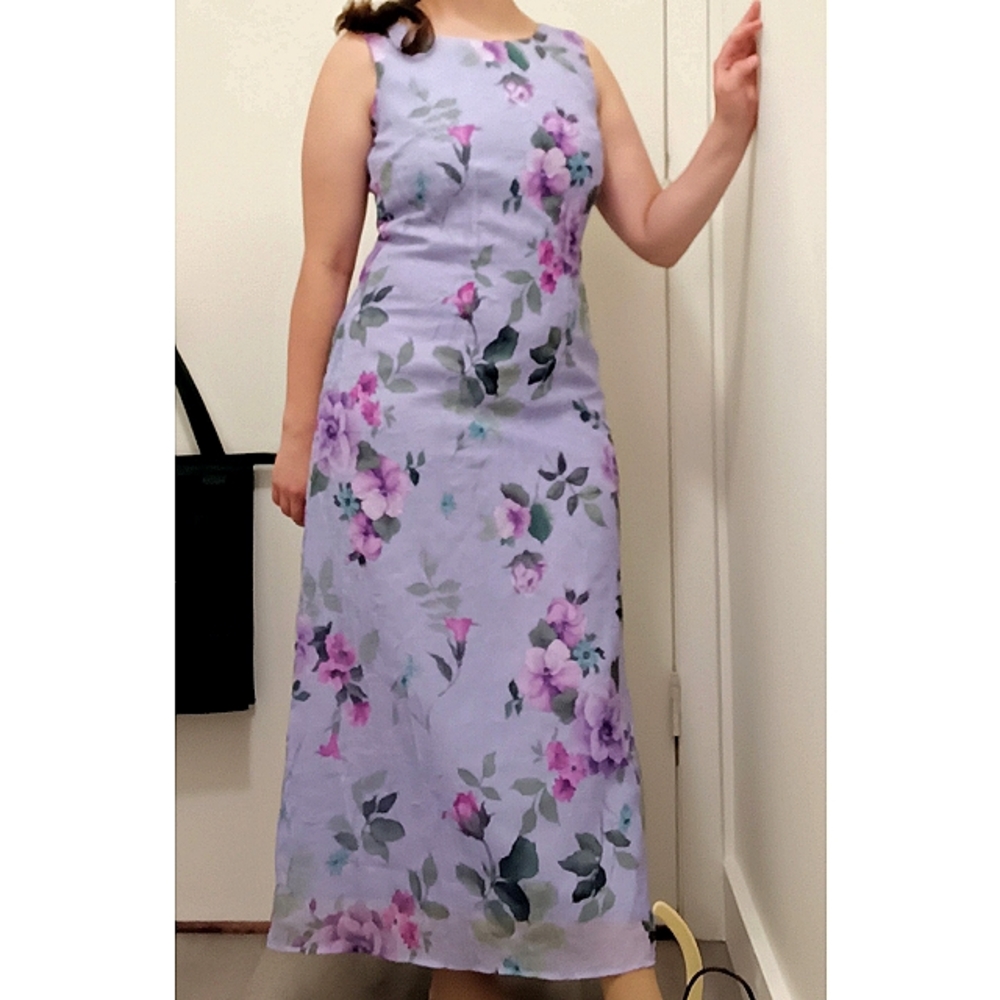Laura Petites Lavender Floral 90s Maxi Dress